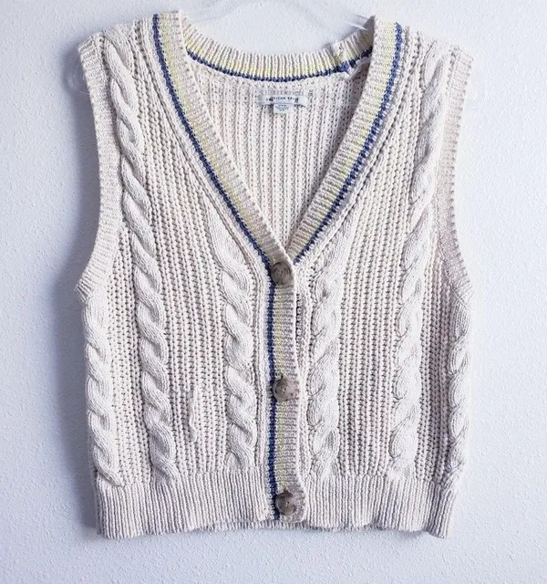 American Eagle Cable Knit Sweater Vest - Image 2