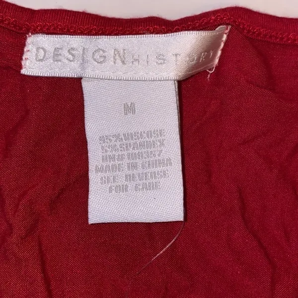 Design History red sequin sleeveless tee shirt top. Size Medium. NWT. - Image 4