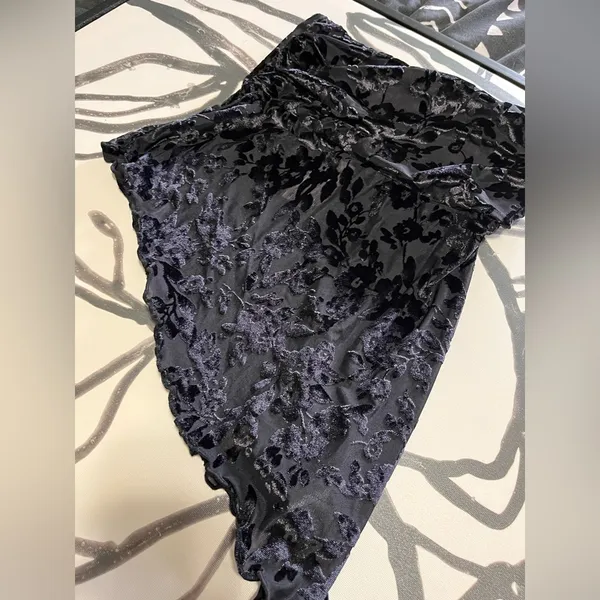 URBAN OUTFITTERS Textured Velvet Lace Strapless Tube Top Tank Women’s XS NWT - Image 2