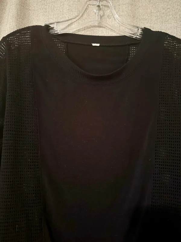 ALO Yoga | Black Mesh Shirt | M - Image 3