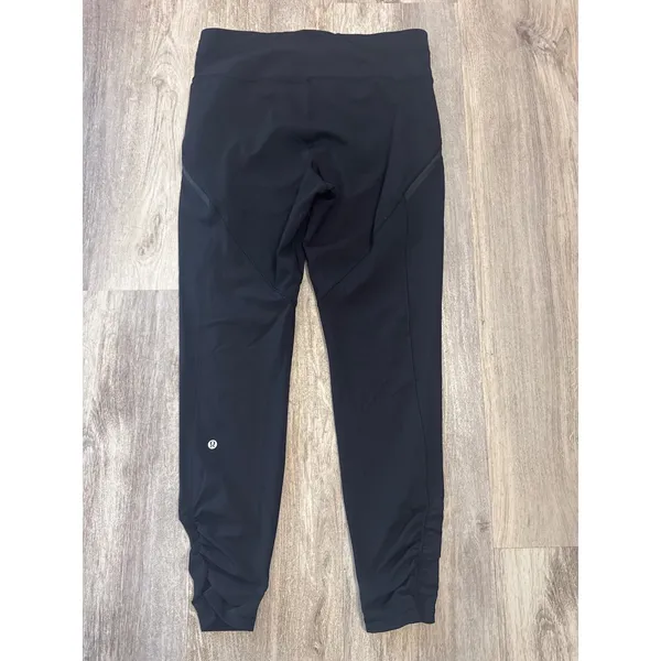 Lululemon Rain - Image 3