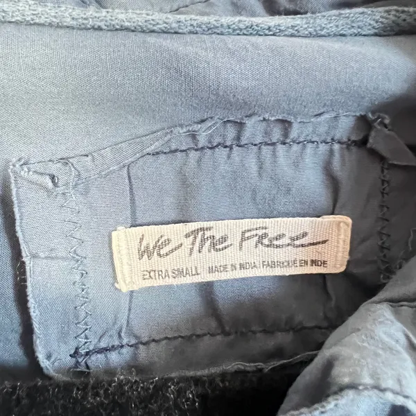 Free People We The‎ Free Happy Hour Shirt Button Down Size XS Blue Oversized - Image 4