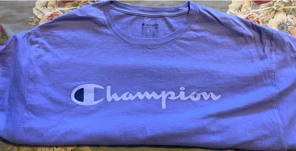 Champion T-shirt Size XL Purple - Image 4