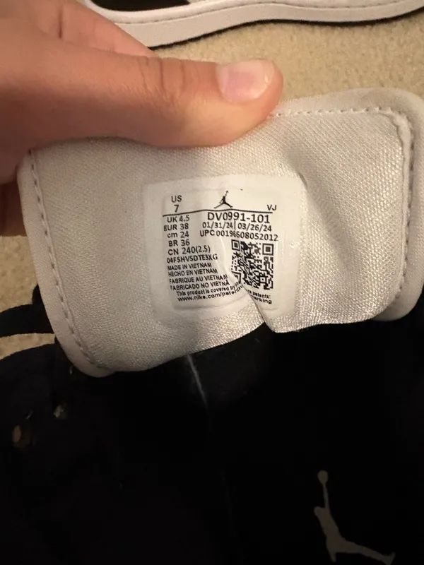 Air Jordan Black and white - Image 6
