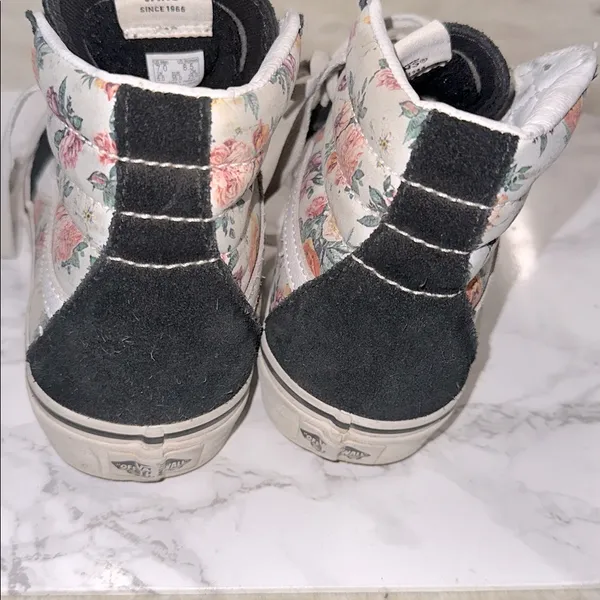 Unisex Vans Black and White High-Top Shoes - Image 7
