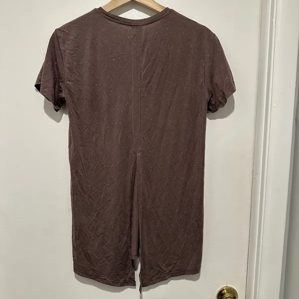LULULEMON T-Shirt Open Up Tie Back Crew yoga top Purple Moon‎ Dust Size 4 - Image 3