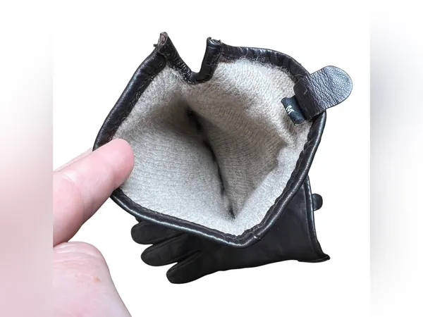 Leather Gloves Cashmere Lined Women’s Dark Brown Size Medium Short Length Soft - Image 4