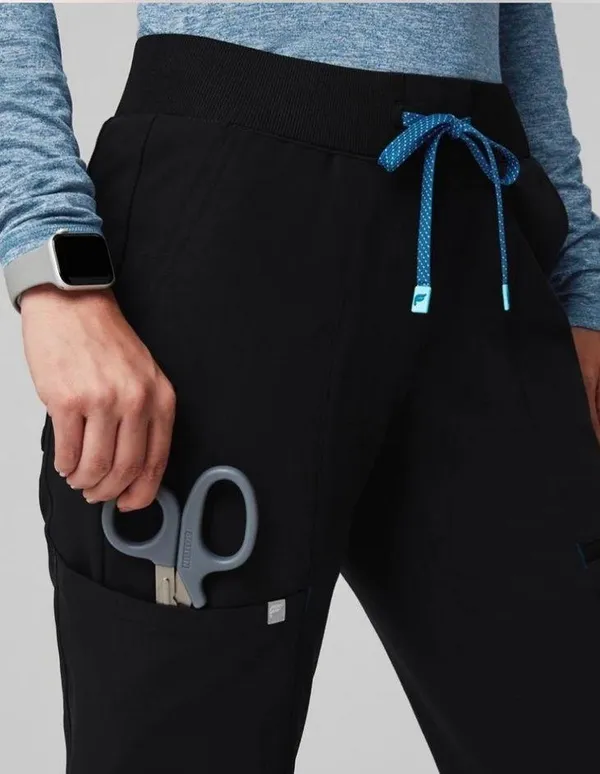 Fabletics Scrub Set - Image 2