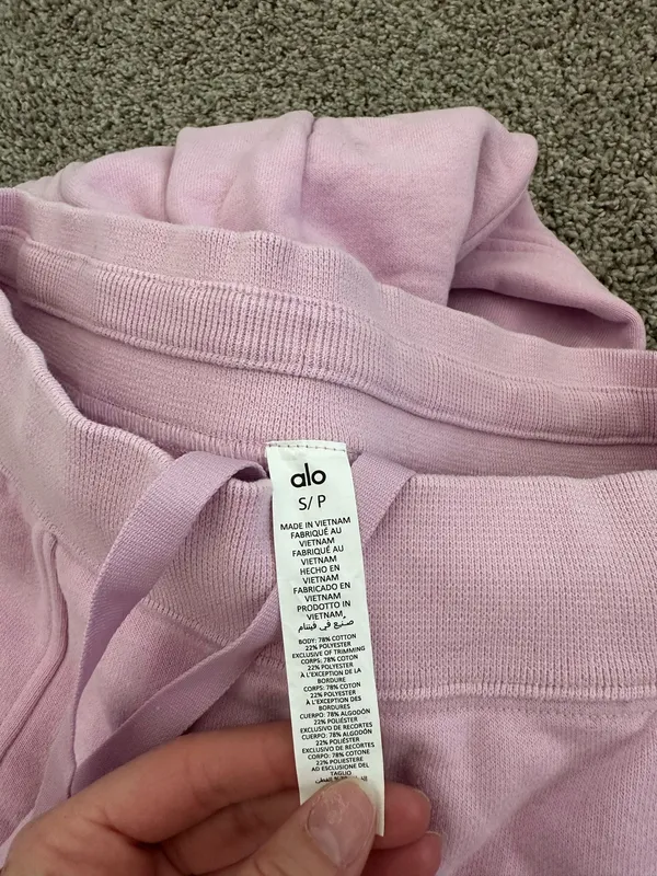 Alo Yoga Sweatpants - Image 3