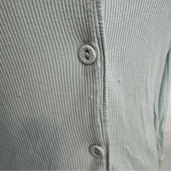 Skims by Kim Kardashian Long Sleeve Button up top PJ xxs - Image 3