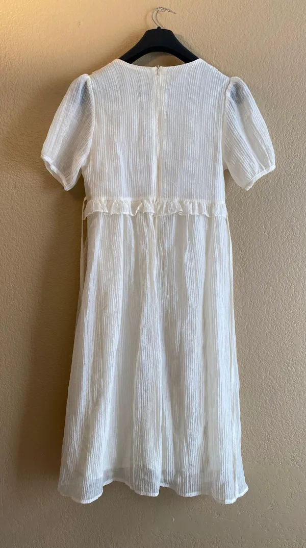 White Dress Size 6 - Image 3
