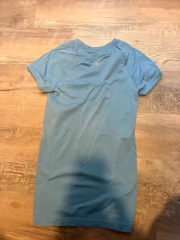 Lululemon Swiftly Tech Short Sleeve - Image 2