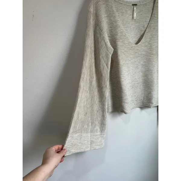 Free People Oatmeal Bell‎ Sleeve Sweater Boho Slouchy Knit Top Medium - Image 7