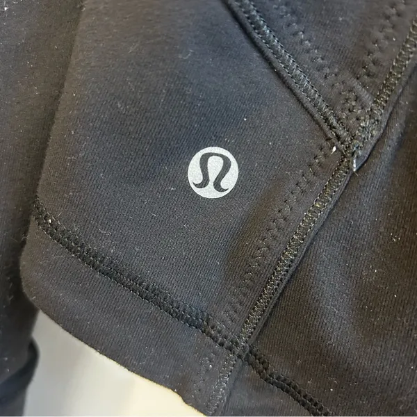 Lululemon Black Forme High Neck Zip Up Jacket w/ Thumb Holes Size 6 - Image 11