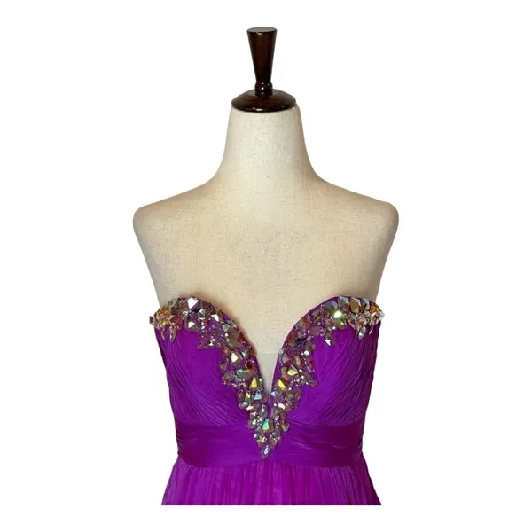 La Femme Purple Magenta Strapless‎ Rhinestone Sweetheart Neck Gown Size 0 - Image 3
