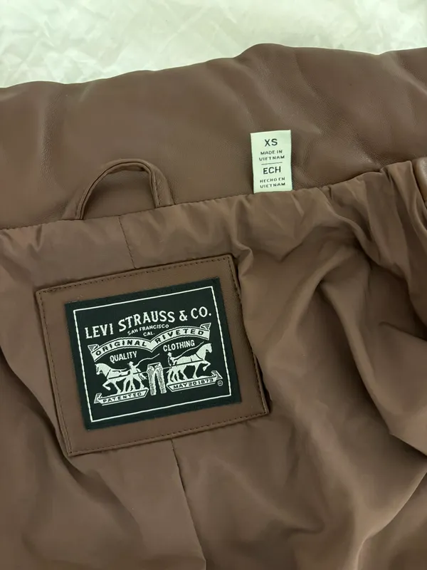 Levi’s Faux Leather Puffer - Image 6
