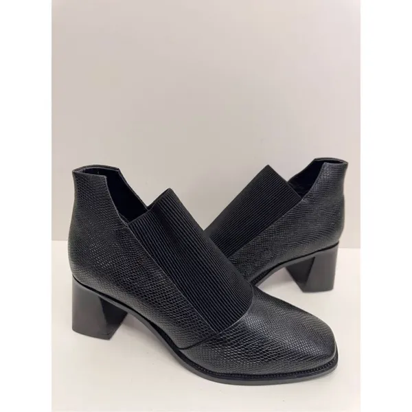 Journee Signature Booties‎ Size 10 Black Leather Stretch Vamp Block Heel NEW - Image 5