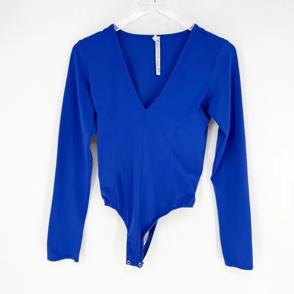 Free People‎ V-Neck Long Sleeve Bodysuit Women's Size M Blue Layering Essential - Image 2