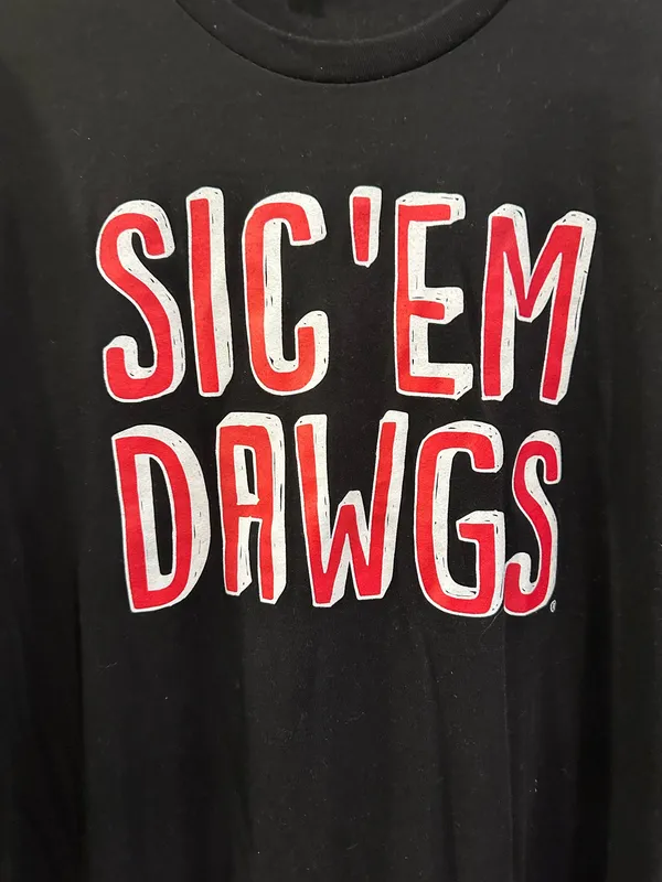 Stewart Simmons Sick Em Dawgs UGA Bulldogs Tee - Image 4