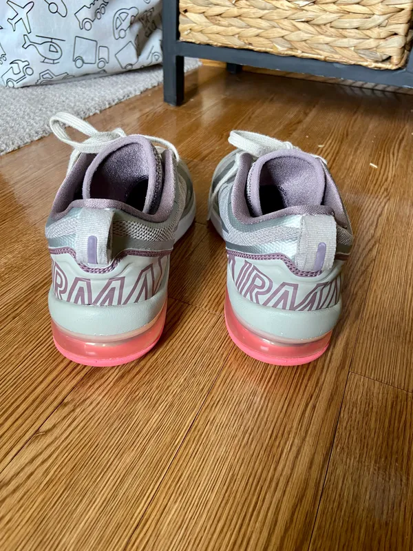 Air Max Fury Sneakers - Image 4
