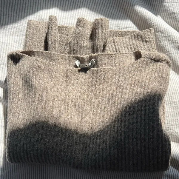 Autumn Cashmere Pure Cashmere Sweater - Image 10