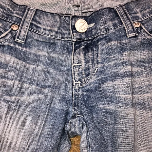 Rock & Republic size 26 blue jean Bermuda shorts - Image 4