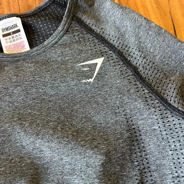 Gymshark Vital Gray Long Sleeve Crop Top - Image 3