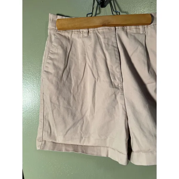 Primark Women's Size 4 High Waist Pleated Chino Shorts Light Baby Pink Stretch - Image 2