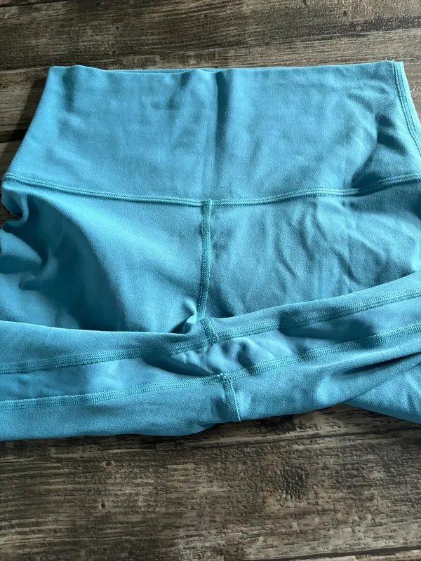 Lululemon Align High-Rise Crop 23” - Image 3