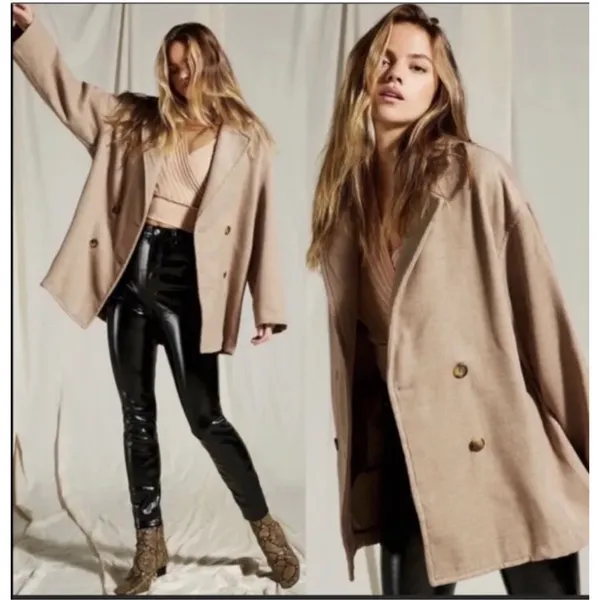 Free People tan double breasted oversized coat size large - Image 2