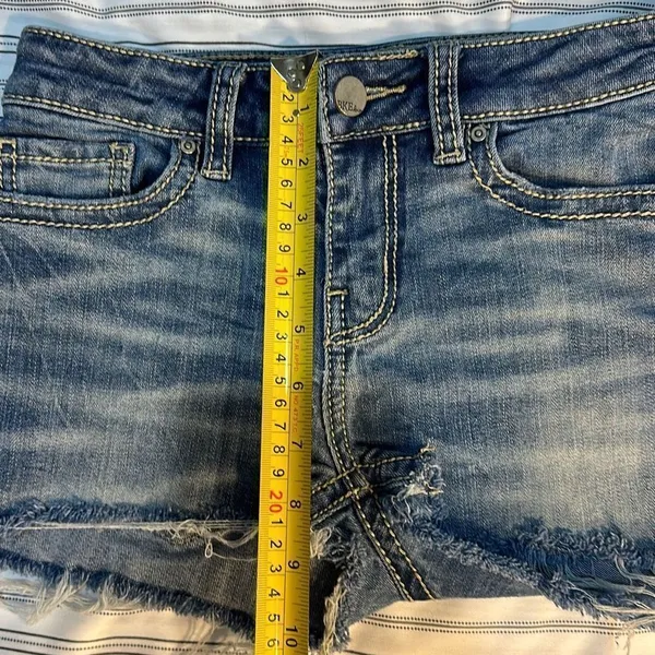 BKE Jean Short Cut-Offs Waist: 26 inches - Image 3