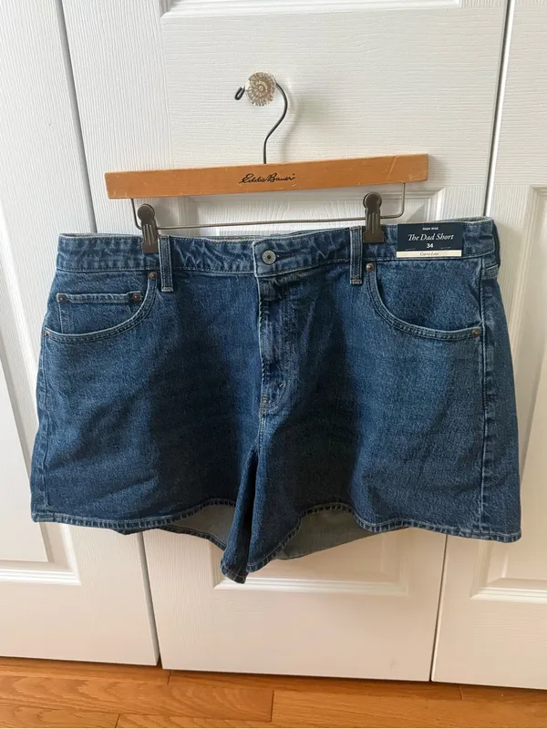 Abercrombie & Fitch The Dad Short High Rise in Medium Wash Curve Love - Image 2