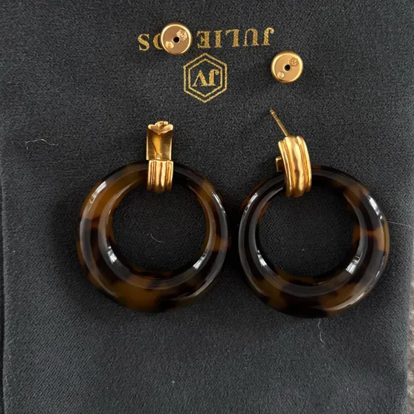 NWOT Julie Vos Doorknocker Earring - Image 4