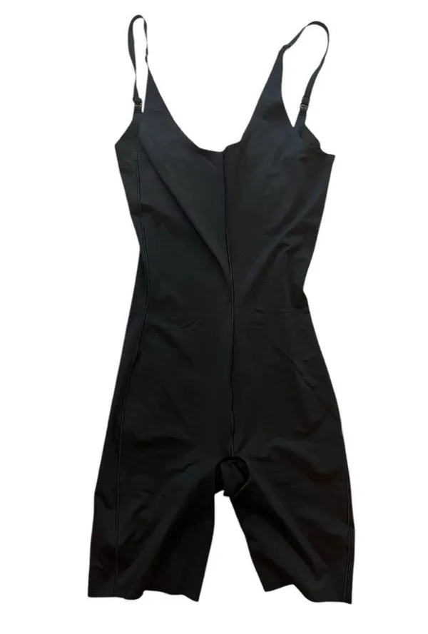 SPANX‎ Thinstincts Mid-Thigh Bodysuit - Image 3
