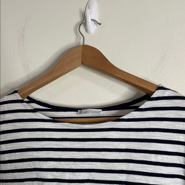 Zara Deep Navy/White Striped Short Ruffle Sleeve Boxy Cut Top/Tee size M - Image 3