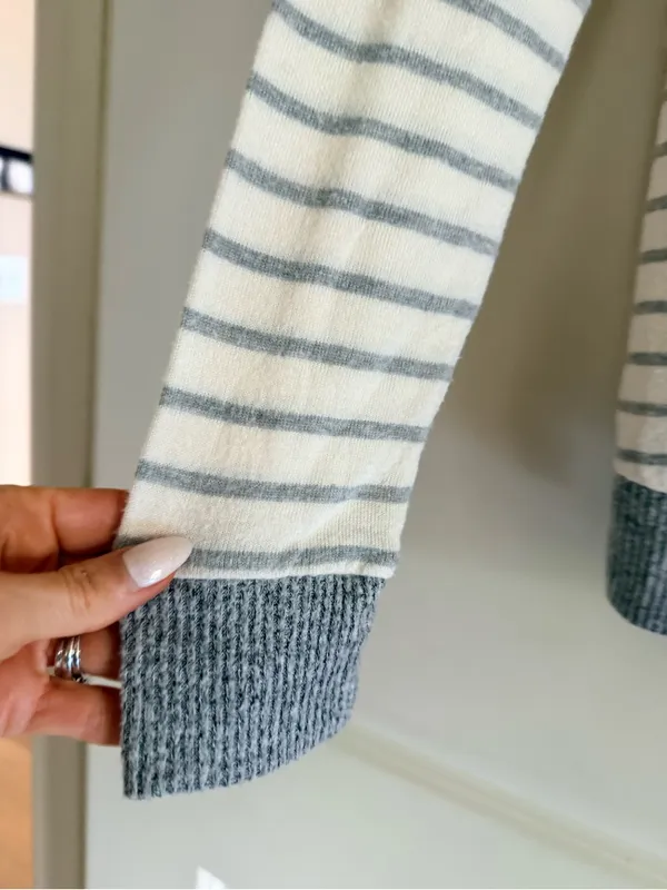Women’s Cream & Light Blue Striped V-Neck Sweater - Image 3