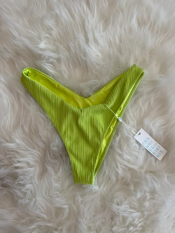 Frankies Bikinis Enzo Plissé Cheeky Bikini Bottom Kiwi Green L - Image 3