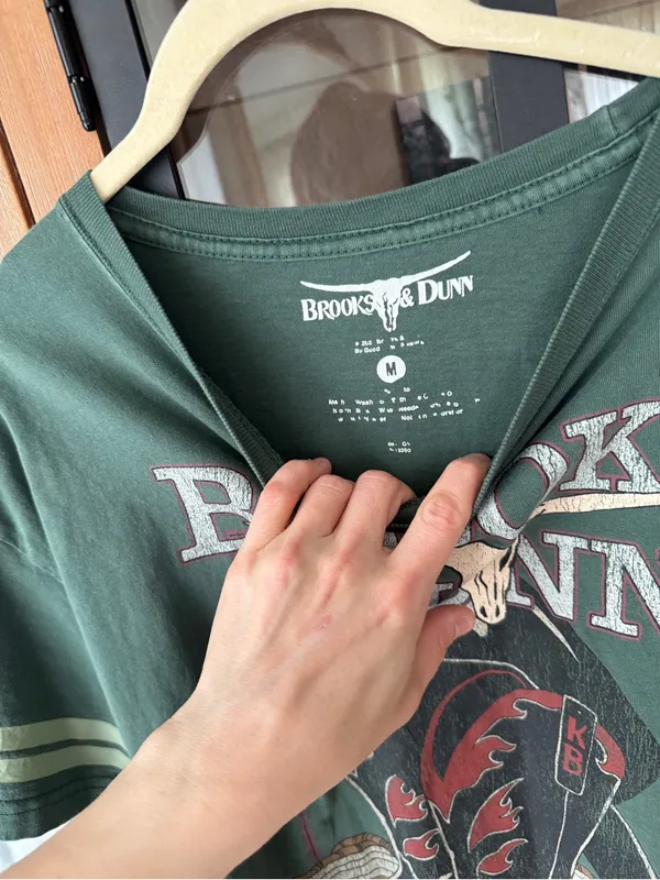 Brooks & Dunn graphic tee forest green country music cowboy boots hat western - Image 3