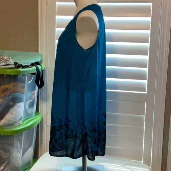 Elegant Blue Sleeveless Mini Dress - Image 6