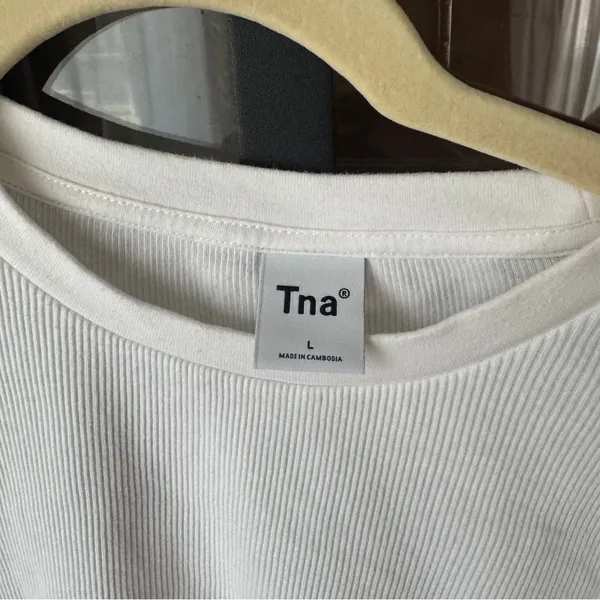Aritzia TNA ribbed crewneck tshirt tee cropped top short sleeve - Image 2