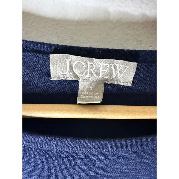 J crew Navy Blue Merino Wool crew neck sweater lightweight slim fit Small - Image 5