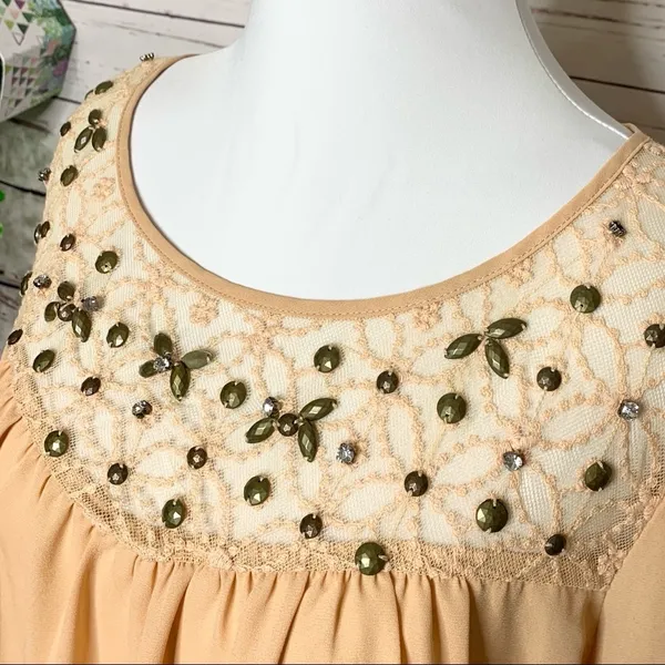 BKE Long Sleeve Beaded Trim High Low Tunic Top blouse Size Medium - Image 2