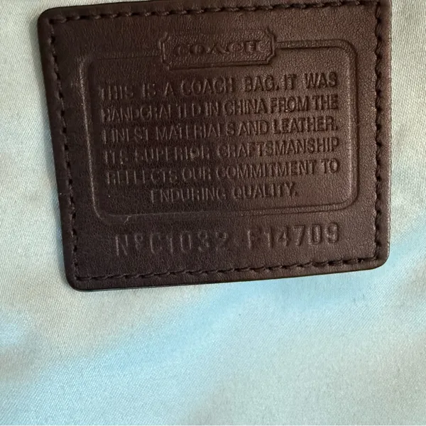 Coach Black and Cream Signature Shoulder Bag - Image 3