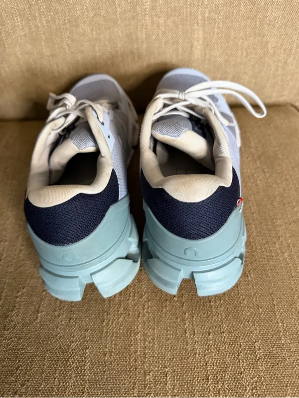 On Cloudflyer 4 Running Shoes Women's 9 Glacier Cobble Blue Athletic Sneakers - Image 4