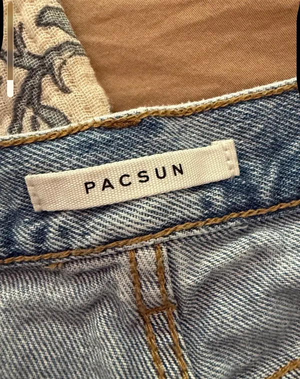 PacSun Girlfriend 90s Denim Shorts - Image 3