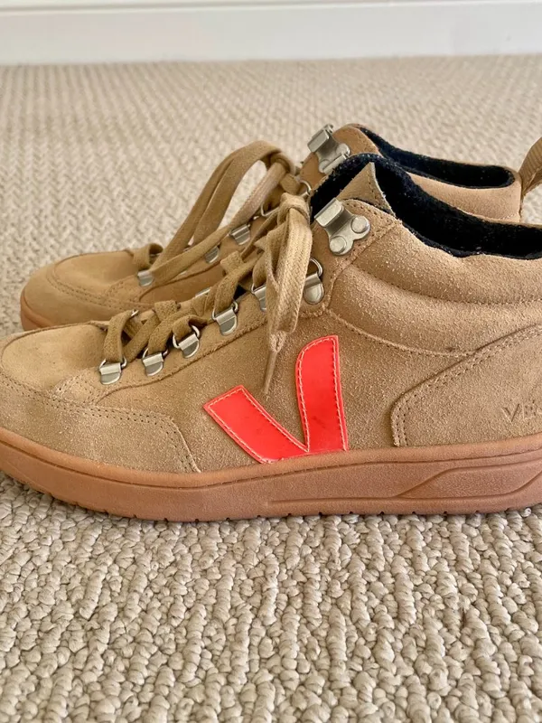 Veja Roraima Suede shoes, size 8 - Image 2