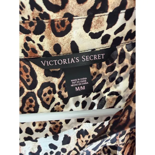 Vintage Victoria's Secret Silk Cheetah Print Blouse Size Medium - Image 2