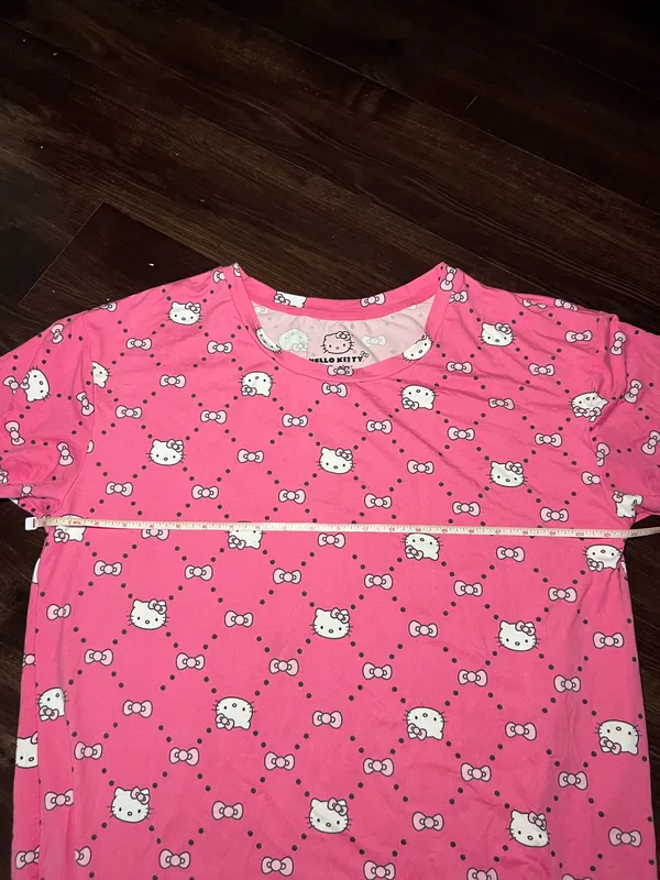 Hello Kitty Nightgown Sleepwear Size Medium - Image 4