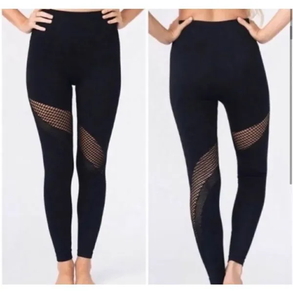Zyia black cutaway high rise perforated XS high impact leggings - Image 2