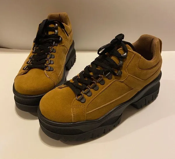 Urban Outfitters chunky trainers hiking boots shoes EU 38/7US - Image 3